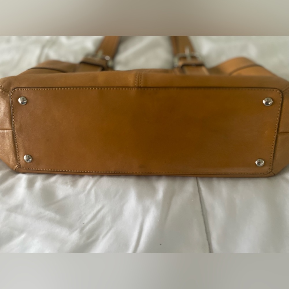 Coach Bag - Picture 5 of 10